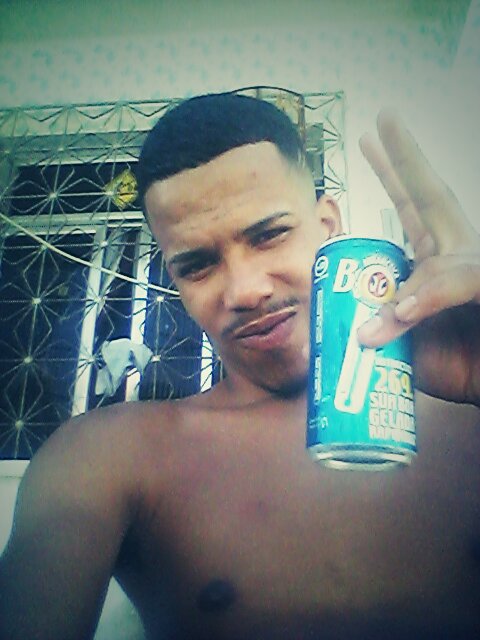 RASECPDB's tweet photo. AMANTE DA NOITE FILHO DO SERENO🎶🍻🚬
#LEOGALOVIVE
#SAUDADESMIIIIIIIIL https://t.co/HvPSCXPziF