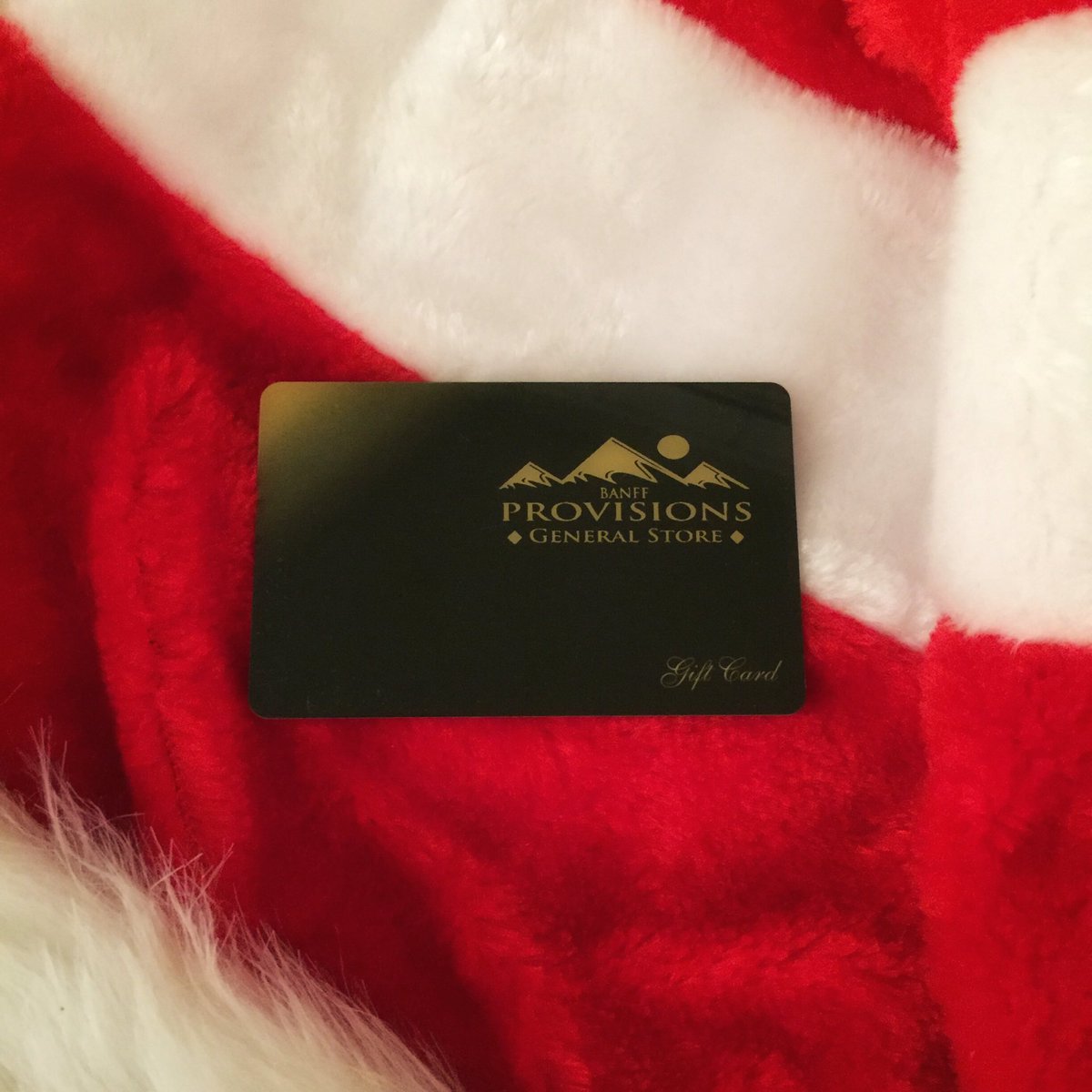 Merry Christmas Eve! 🎁🎉 We have the perfect last minute gift! #giftcard #presents #christmaseve #banff #yyc #santahat