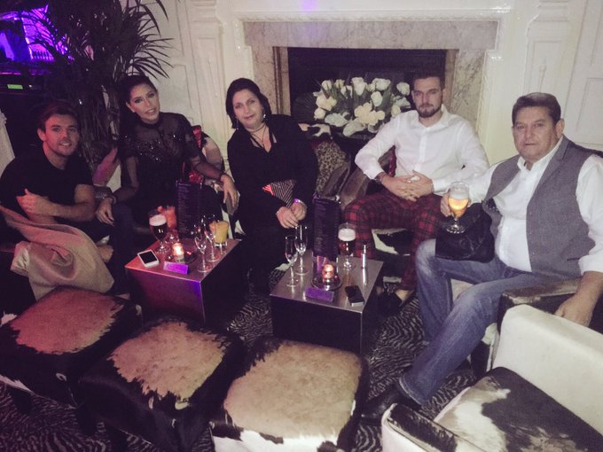 Perfect night with the family bringing in Christmas @SheeshChigwell always our fav ❤️🎅🏽🎄🎁 https://t.<a href="/tag/thexfactor"class="tags"><span>#thexfactor</span></a>