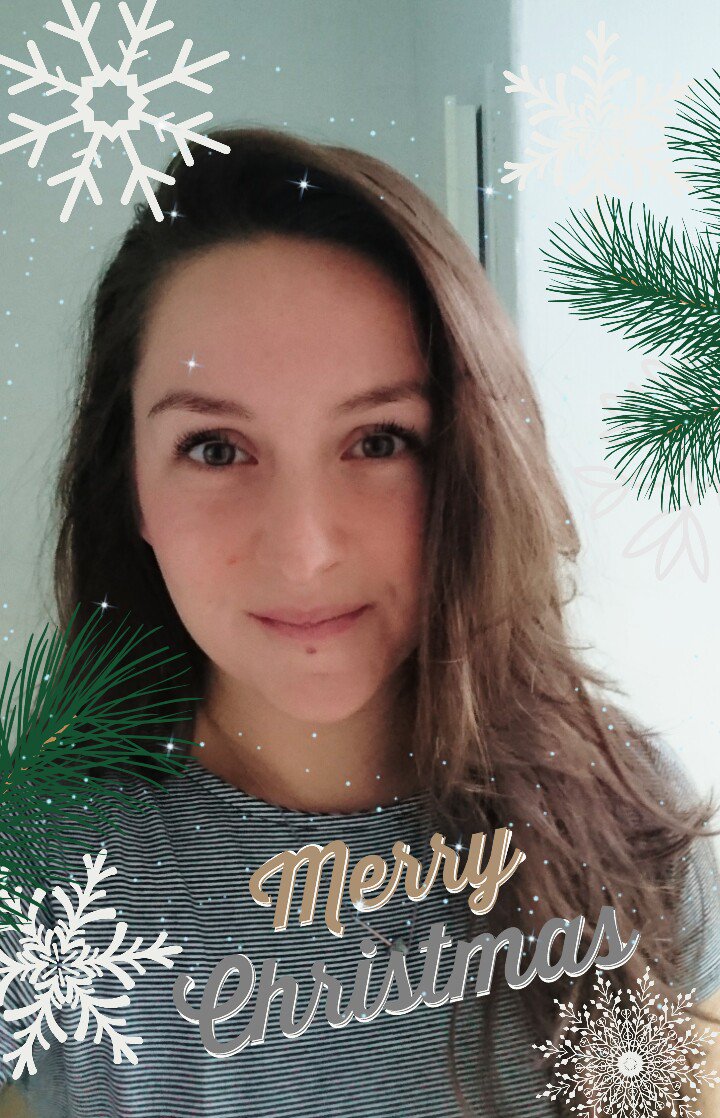 Eva Almagor tweet media