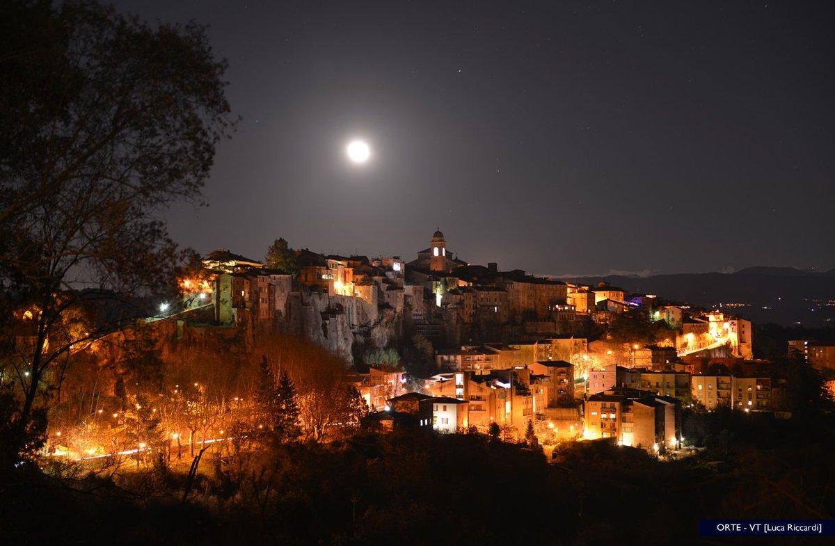visit_lazio's tweet photo. #Orte si è vestita da #Presepe2016! #Viterbo https://t.co/8oey41jsWg