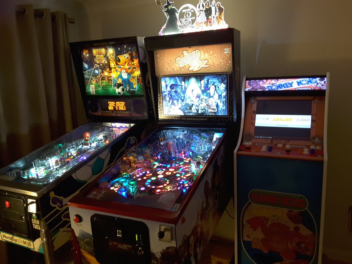 marvelloid's tweet photo. Xmas present to myself, Wizard of Oz pinball! Thank you @pinballheaven &amp; @JJPinball 😆 https://t.co/dO2VXpbqfm
