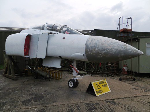 NewarkAirMus's tweet photo. Feb 16-02 #NAM2016roundup - #Phantom #XV490 #cockpit receives TLC; similar for #MeteorNF12 #WS692 in #NAMHangar2 &amp; #TriStarSim arrives! https://t.co/Wx12FtyHvl