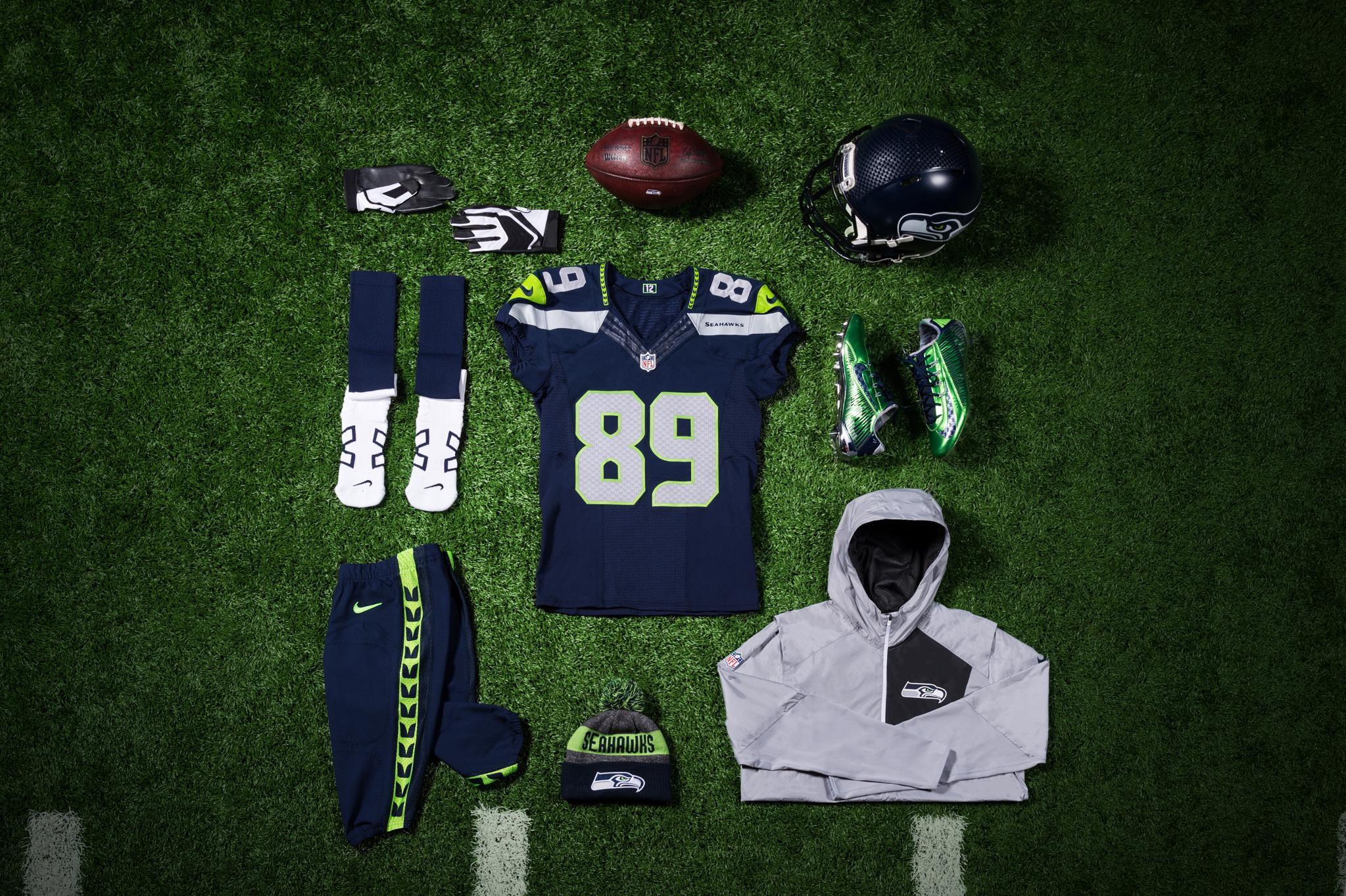 Seattle Seahawks on X: 'Week 16 Uniform Combo: #AZvsSEA All College Navy at  home  / X