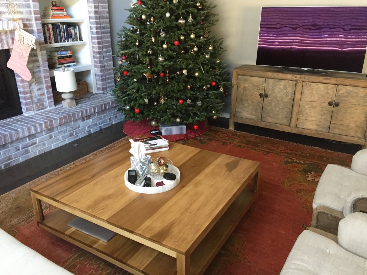 Stolco_Designs's tweet photo. Sending out a little #Christmas love from the #StolCo family. #hohoho #whereareallthepresents #santascoming #coffeetable https://t.co/BMdFQXBeVT