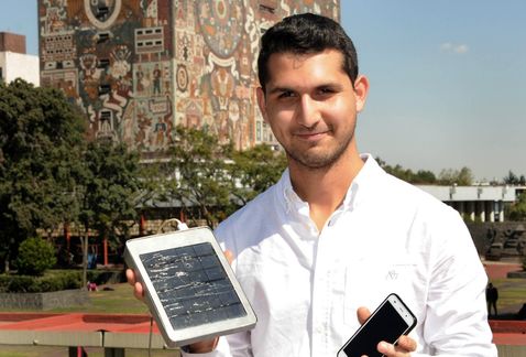 Milenio's tweet photo. Podrás cargar tu celular con luz solar gracias a alumno de la UNAM https://t.co/xTkBAh8Y7M #LasMásLeídas https://t.co/b2DO7vvMrj