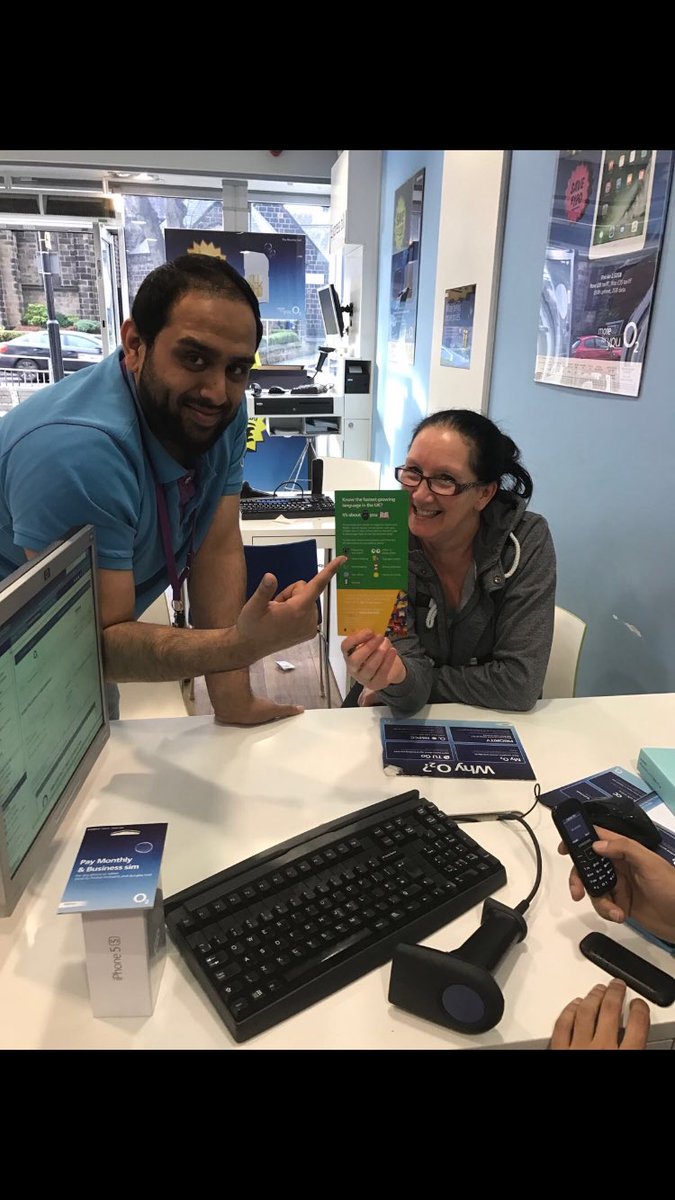 TD_Headingley's tweet image. Carry on the #o2smalltalks with talking to this customer about how to keep her children safe online!