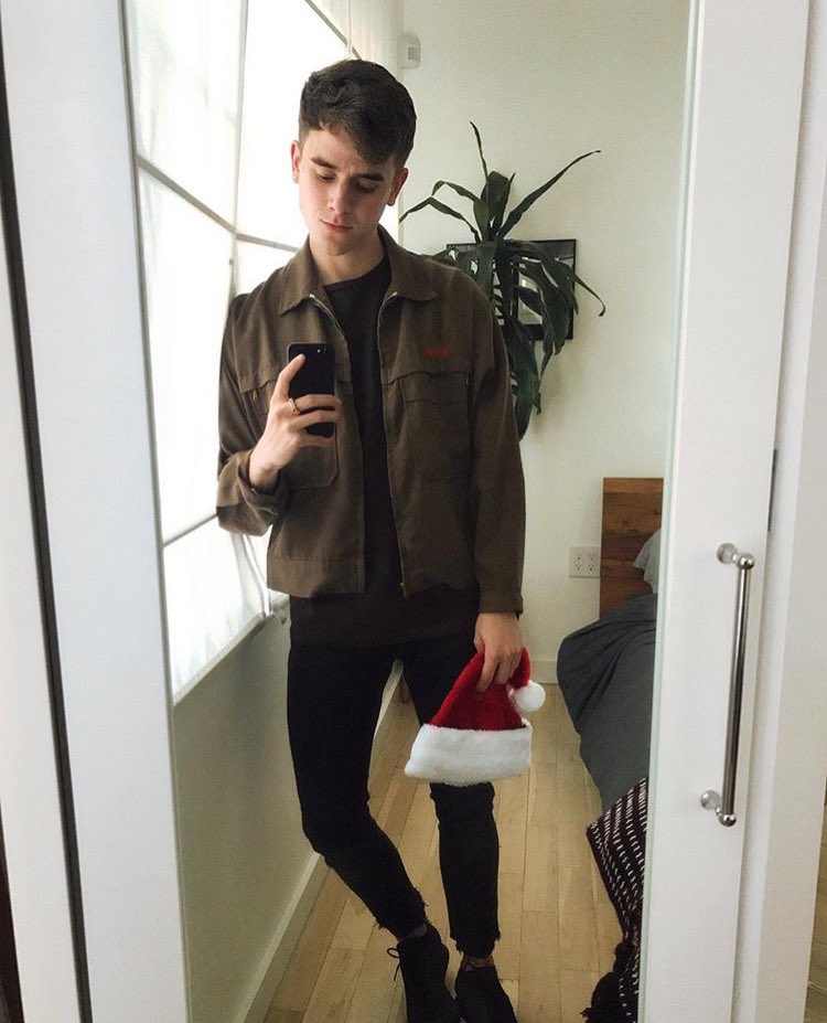 paramorc's tweet image. IT'S CHRISTMAS EVE!