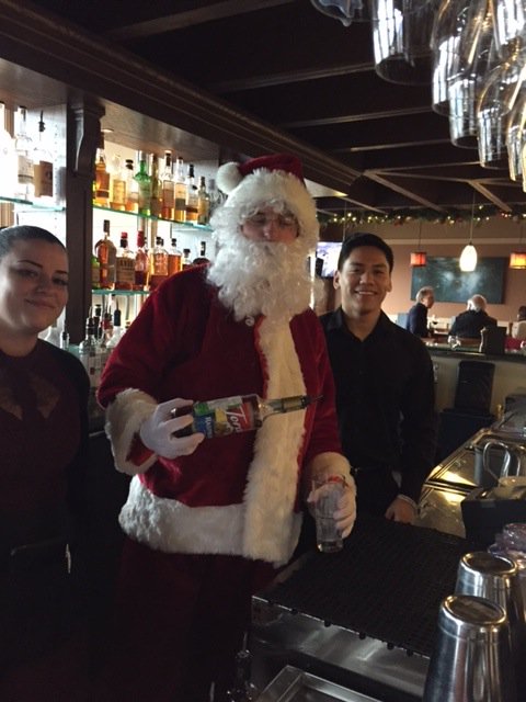 BigFish_Grill's tweet photo. Wishing you all a Very Merry Christmas from Big Fish Grill! #cheers #MerryChristmas #bigfishgrill #issaquah #woodinville #kirkland https://t.co/rFfTKtAHjM
