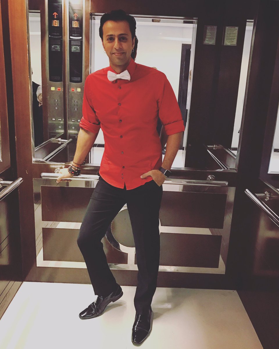 salim_merchant's tweet photo. #MerryChristmas everyone! Had a smashing #ChristmasEve concert in DAMAN at Raj palace https://t.co/FQH7Ebzk0z