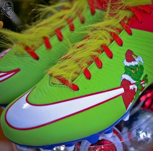 the grinch cleats