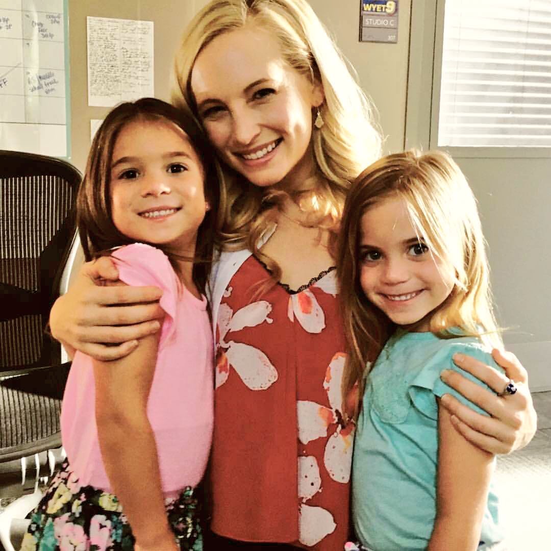 moonstone170's tweet photo. The Saltzman twins behind the scenes of #TheVampireDiaries

#tvd #candiceking #paulwesley #josiesaltzman #lizziesaltzman #tvdtwins #tvdbts https://t.co/MCu3PlQ3Cq