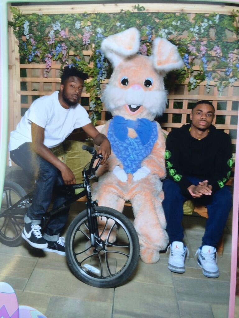 TDEMedia's tweet photo. Zay x Vince Staples https://t.co/ESwgH6qzsC