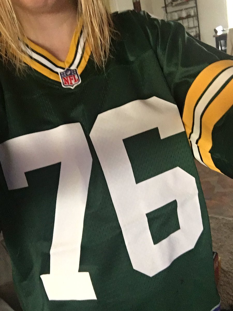 Melnkl's tweet photo. Loving my early Christmas gift 💚💛@Mike_Daniels76 https://t.co/nShrycuCR1