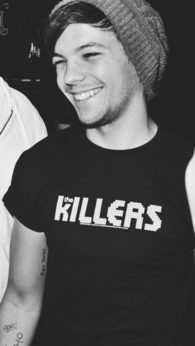 UneLicorne18's tweet photo. His Smile 😍🔫🔞 
#HappyBirthdayLouisFromAlgeria ❤ 
#AlgerianDirectioner 💪 https://t.co/kBA5WMljyz