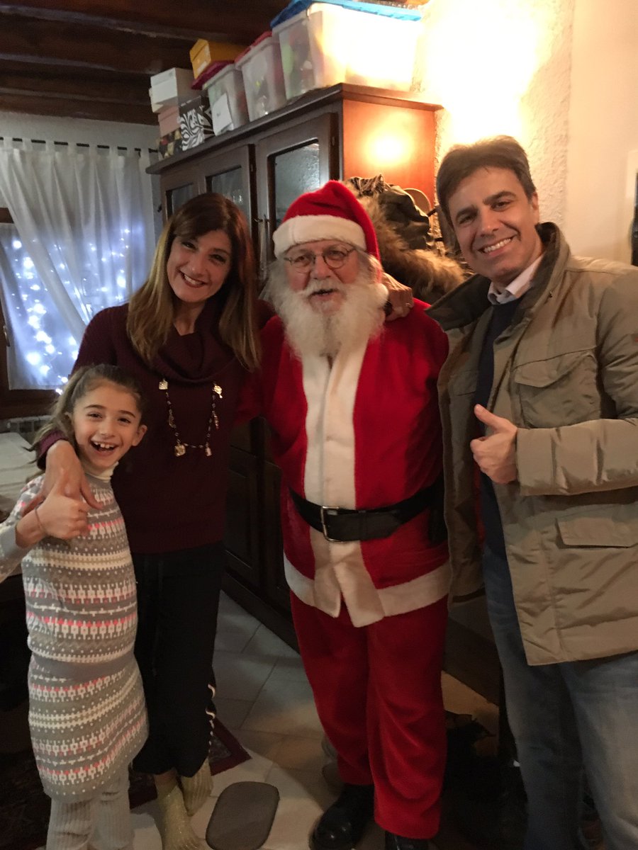 laeli74's tweet photo. #merrychristmas #xmas #family https://t.co/DScEdnQv8I