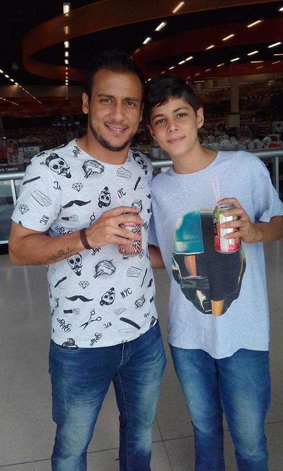 carlao06's tweet photo. Eu e meu irmão #parceria https://t.co/wtsu1XJYZi