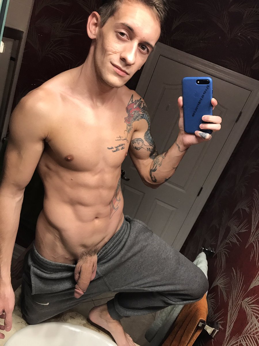 FlagPoleForYou's tweet photo. Only a few days left to get 70 sex, masturbation and fetish videos for $55 on https://t.co/zfftYkR7nD! Single videos range from $1 - $7 😍 https://t.co/dxy08ALiYF