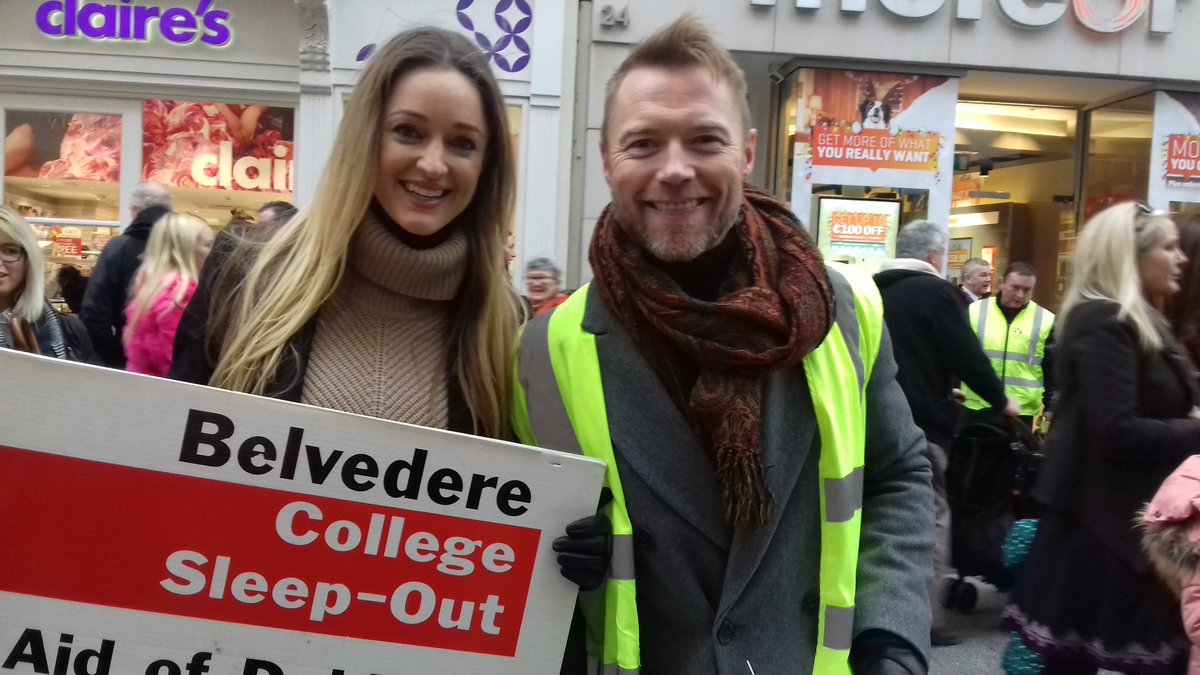 RonanSwiss's tweet photo. @ronanofficial&@Storm_Keating on the streets of Dublin to raise money for an amazing cause #belvederesleepout2016 #sleepout16 #ChristmasEve https://t.co/aZZ7hbbvnK