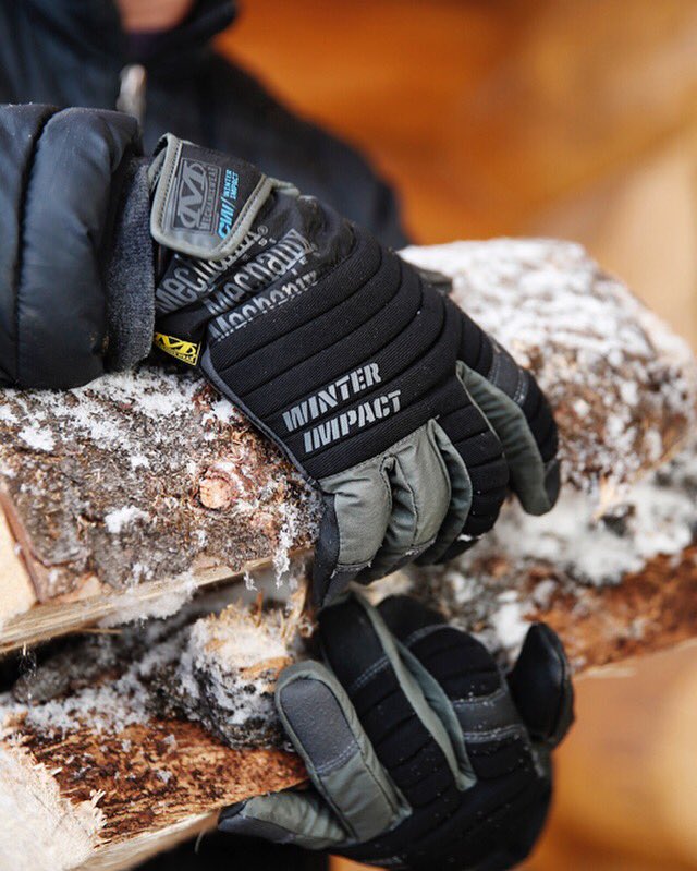 Mechanix_Wear's tweet photo. Fresh logs to fuel conversation with family #WinterImpact #happyholidays #mechanix https://t.co/Di4DykxucQ