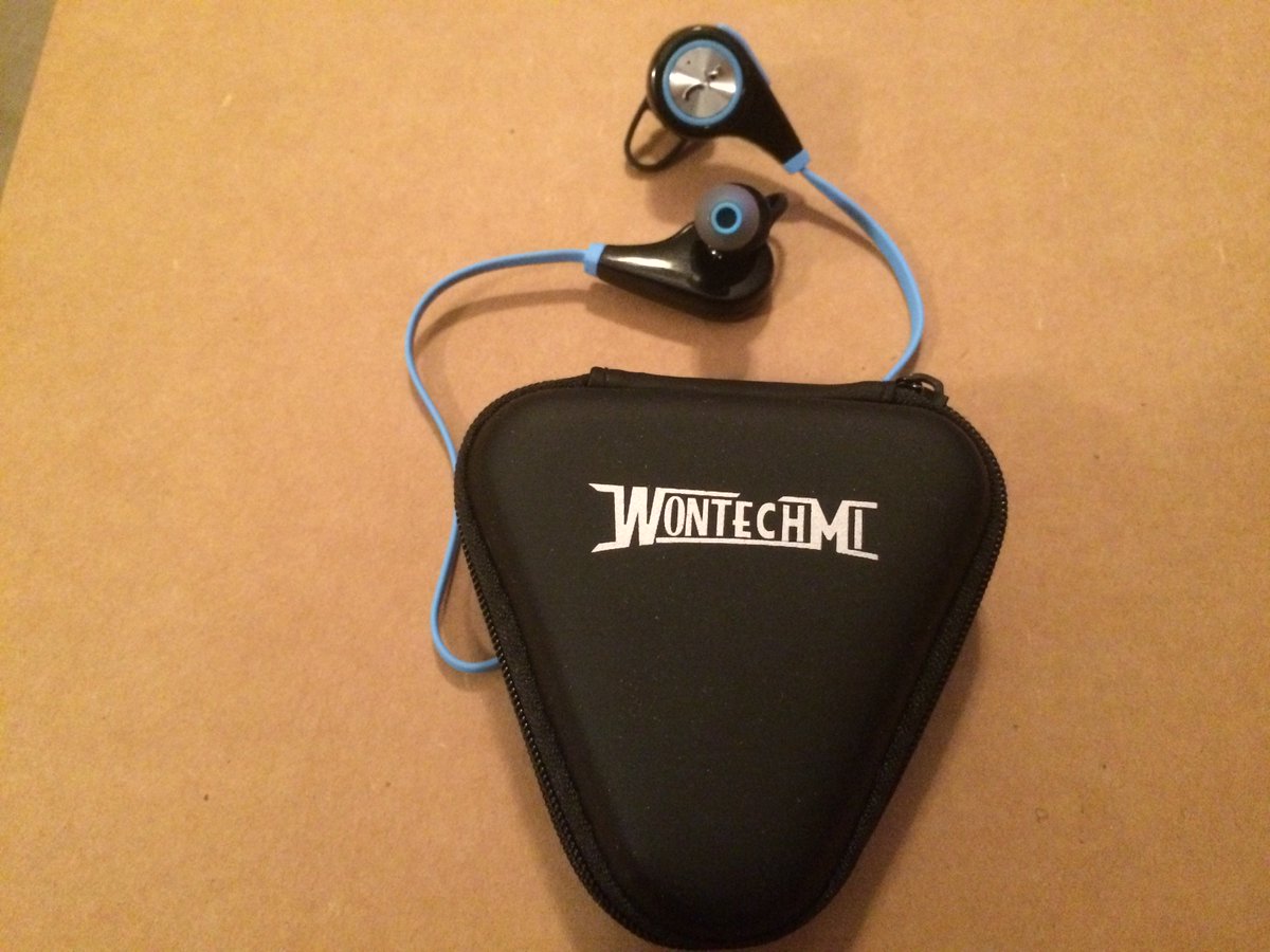 Grmillertime's tweet photo. Here is a nice set of earbuds that come with a cool case to keep everything organized! #bluetoothearphoneiphone7

https://t.co/8IlnEQL5wX https://t.co/wh3g2NDqjv