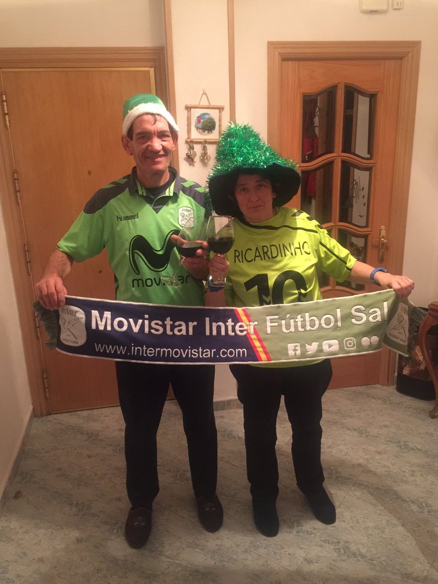 4belen4's tweet photo. @InterMovistar para toda la familia interista. Feliz Navidad! 😘 https://t.co/Lo0Fppkt3G