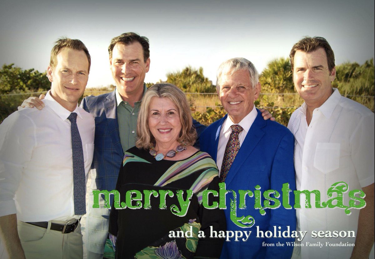 Wishing you many blessings of love, health &amp; happiness as you celebrate the season! 🌲 See you in 2017 #GiveToLive