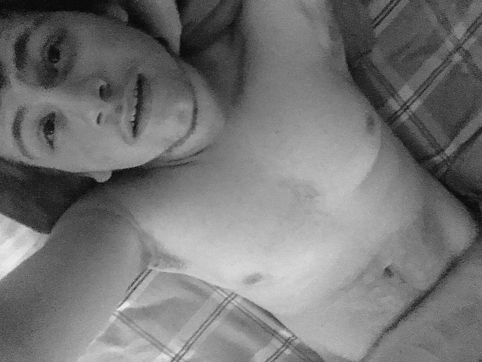 🙂😈👅 https://t.co/7kZhN1iLxC<a href="/tag/legend"class="tags"><span>#legend</span></a><a href="/tag/goat"class="tags"><span>#goat</span></a>