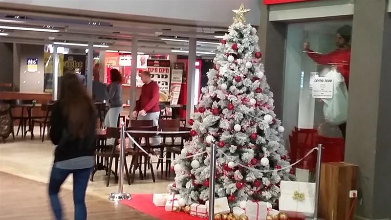 AJEnglish's tweet photo. Jerusalem hotels receive warning letter noting that Jewish religious law forbids Christmas trees https://t.co/jtnJK7pii8 https://t.co/NDcCSCTUjo