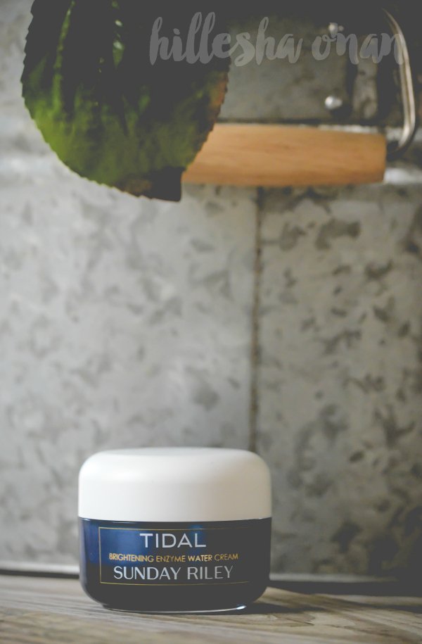 FashionFling's tweet image. The Zoe Report Box of Style (@TZRBoxofStyle) for Winter 2016 #ad bit.ly/2i0AZDr  #ZoeReporter #BoxofStyle