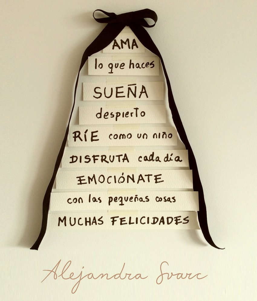 Nuestros mejores deseos para estas fiestas y el próximo año! Ama, sueña, ríe, disfruta, emociónate....