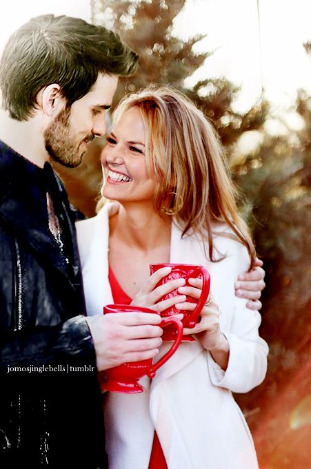 OneHandedHook__'s tweet image. my new christmas avi with @NotSoSweetEm