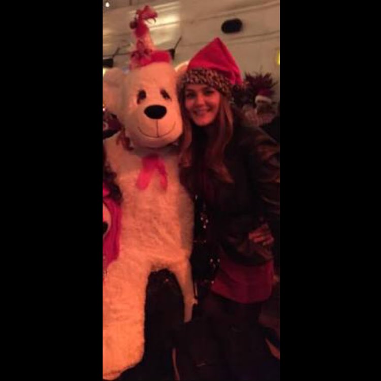 preity_usaFC's tweet photo. Merry Christmas Everyone 😍💖🎄✨
#Christmas #PreityZinta #Bollywood #USAFC https://t.co/AZOWQXCFY4