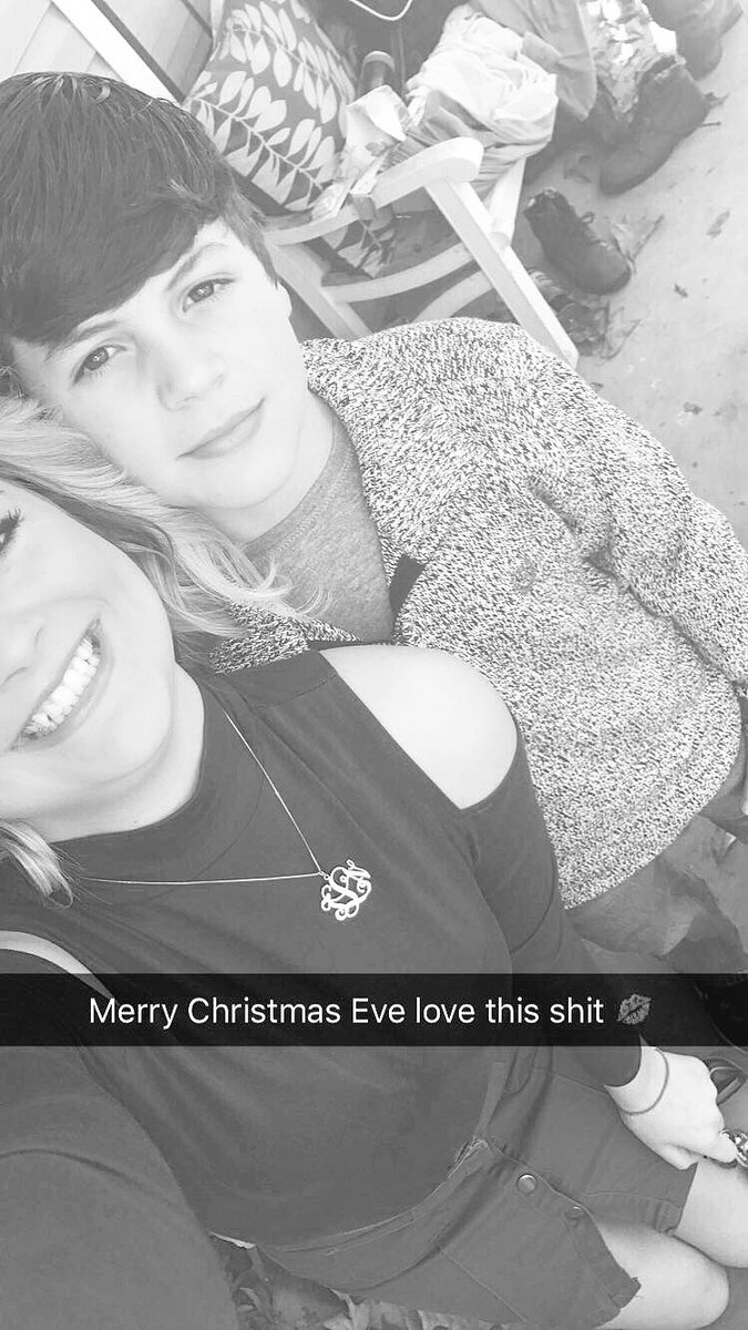 lanier_taylor's tweet image. I like pics even tho my face is still swollen! #wisdomteethprobs