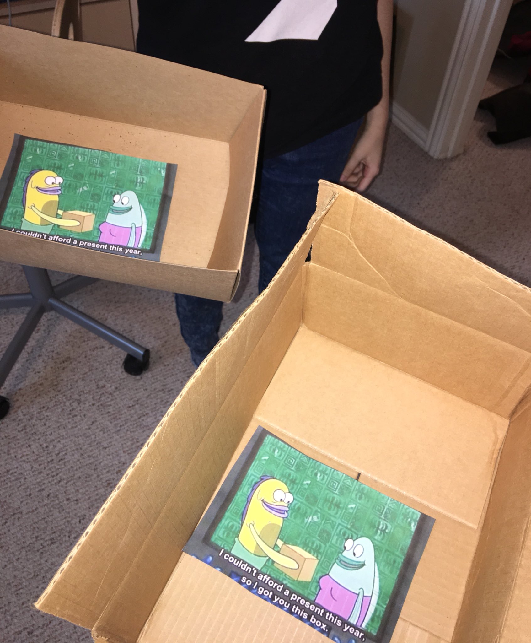 This is my box. This is my box. Glass glasses box boxes dish dishes baby babies. Soldier of dance tf2. Английские предлоги места.