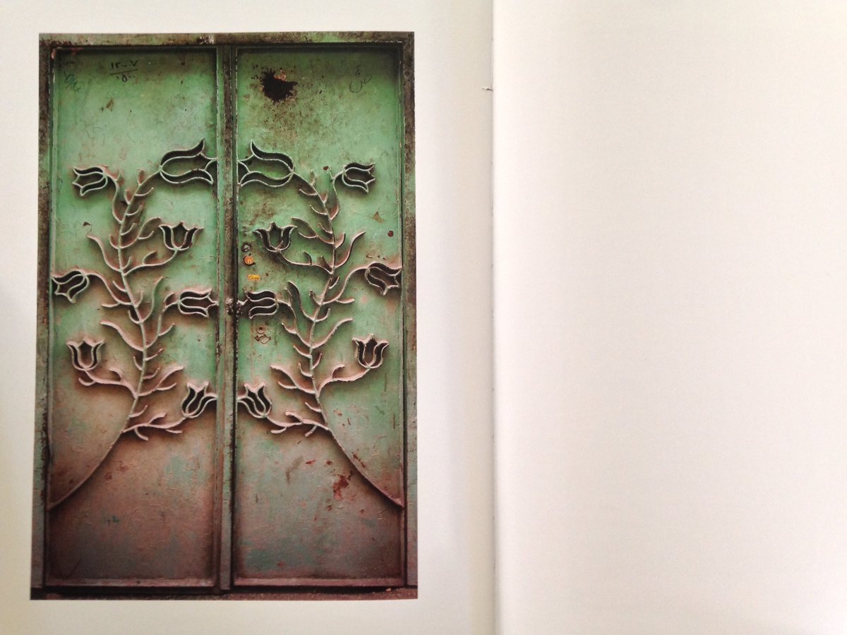 chriuh's tweet image. kiarostami // doors and memories