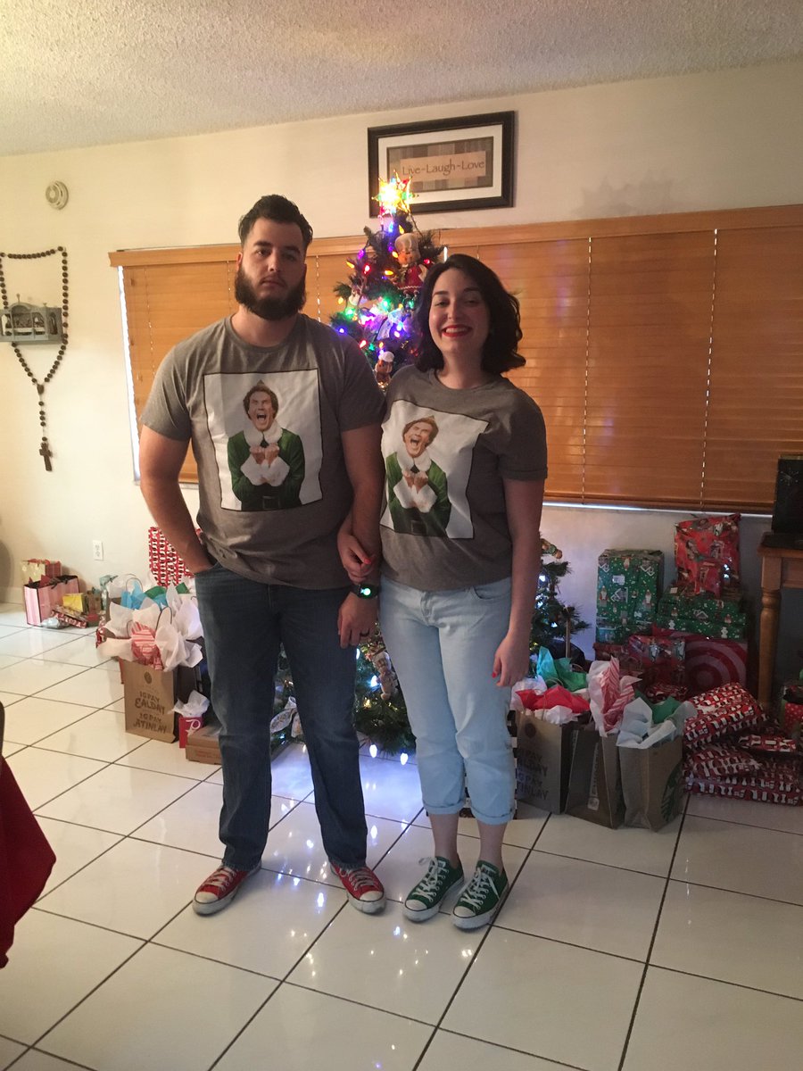 E_M_ILY's tweet photo. Who wore it best ?! Lmao ! #matchingsiblings😂 https://t.co/rJPEDLwHsD