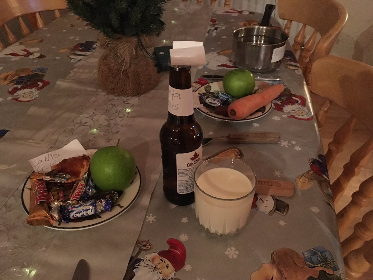 emulhare's tweet image. Santa won't go hungry in Offaly tonight. First time for Eanna to set the table. Must be somebody important on the way.