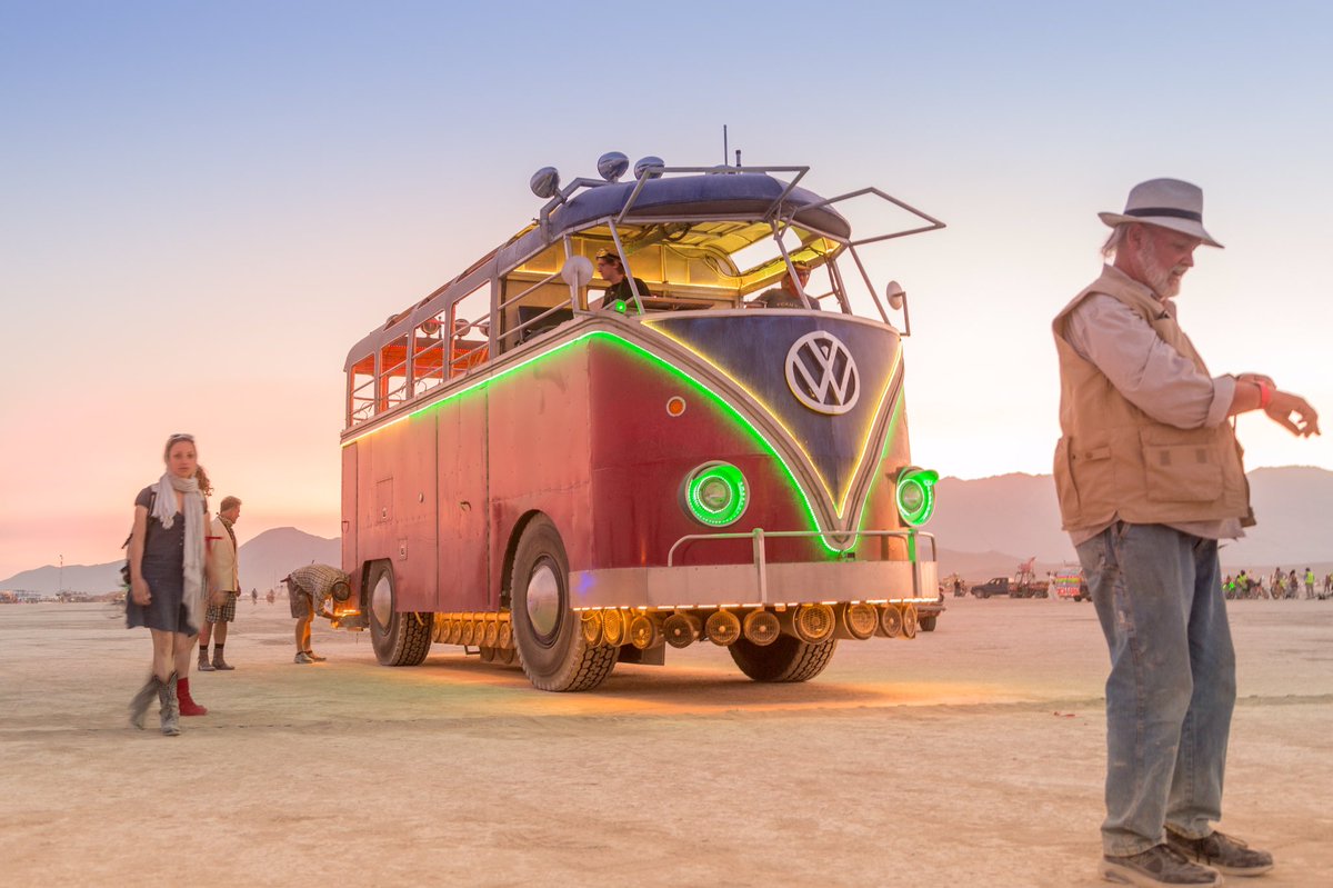 eleanorpreger's tweet photo. Is it time yet? @burningman #walterthebus #kalliope @yourtake #blackrockcity #burningman #willrogerpeterson https://t.co/FcyUhYvRXS