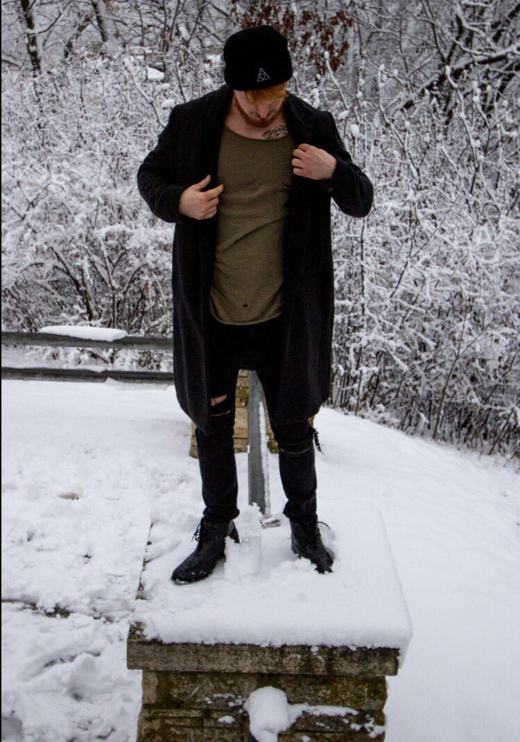 adamhousenga's tweet image. Huge shoutout to one of my best friends @sam_woodall12 these are a few shots he took of me a couple shows ago in Wisconsin #hesgood #hirehim