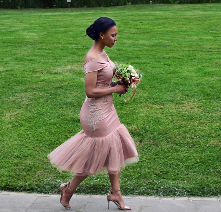 helloperfete's tweet photo. You know what day it is! It's #weddingslayer Saturday 😍. Love this #bridesmaid look via #ZarthDesigns https://t.co/jvPYs9ELx2