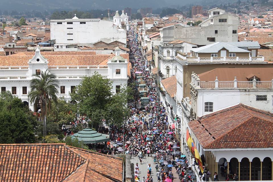 RamonNavarroC's tweet photo. #PaseDelNinoViajero #24dic #Cuenca2016 https://t.co/mvFb0Rxhya
