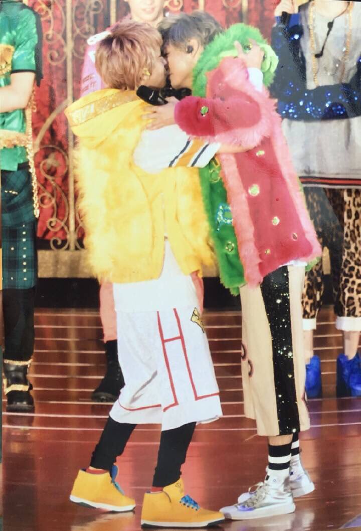 _jump_daiking_'s tweet photo. やぶひか、入籍オメデトー！
待ってました！ついに、この日が来たね！
これからも、末永くお幸せに😍😘😋
 #やぶひか入籍 
#やぶひか入籍日 
#八乙女光
#薮宏太 
#やぶひか https://t.co/QhCPduYJqQ