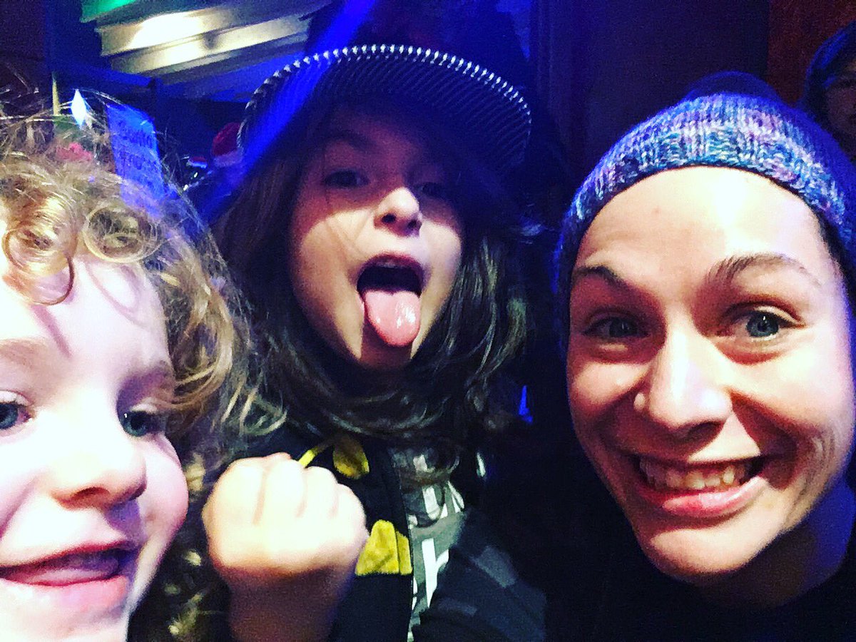 I have the best life, the kids and I had so much fun at the Xmas Train! Merry Xmas from our family to yours! #yyj #family #xmas