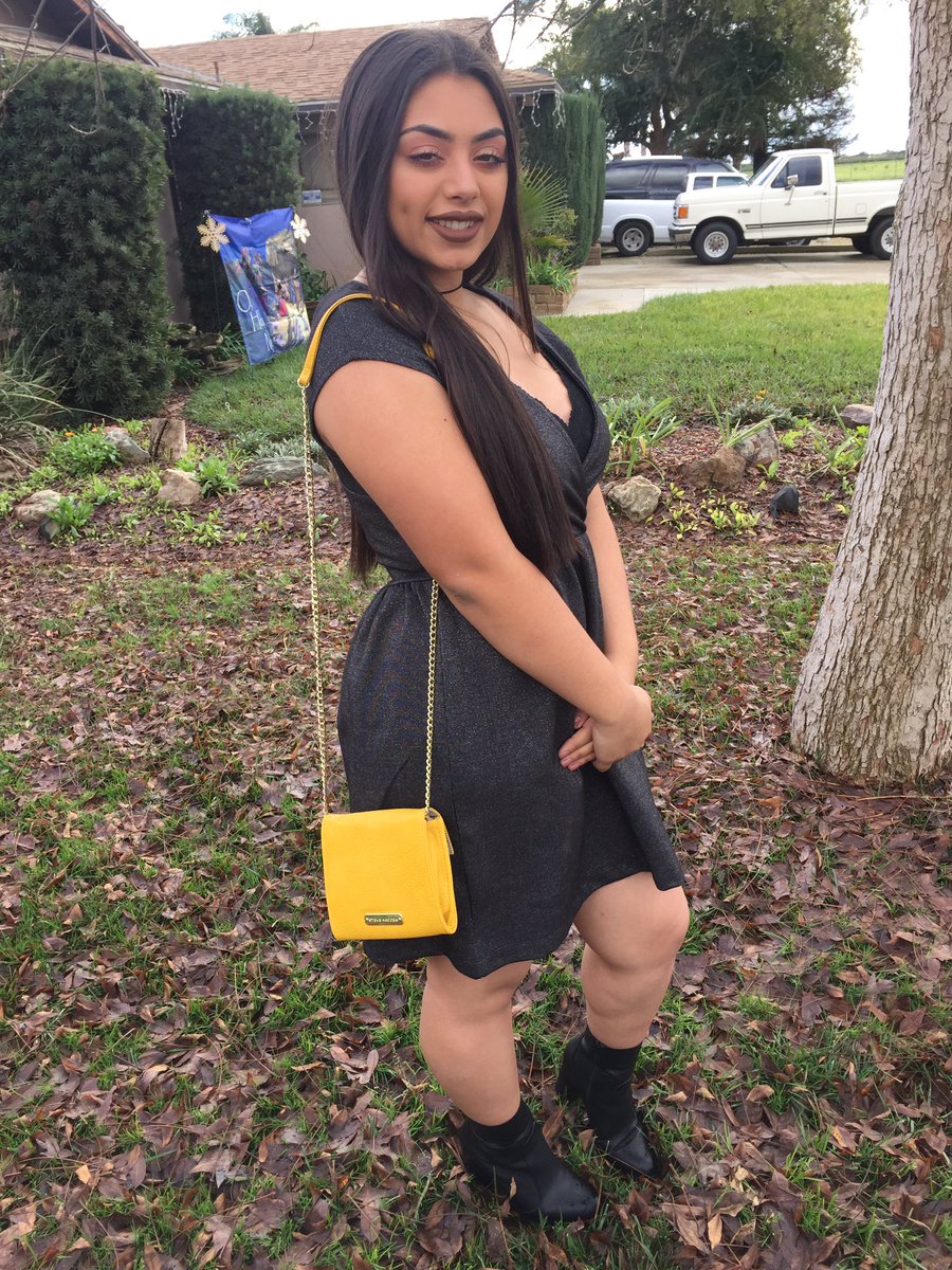 destinynavarroo's tweet photo. Self confidence is key 🔑 🖤 https://t.co/V7oZY9rlqX