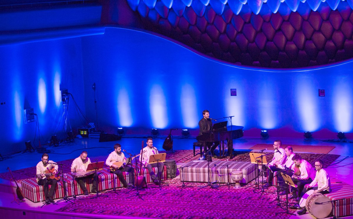tarafdarsamiyu1's tweet photo. #samiyusuf #kuwait #syliveinkuwait2016 #سامی_یوسف https://t.co/Xgy4dJeb0M