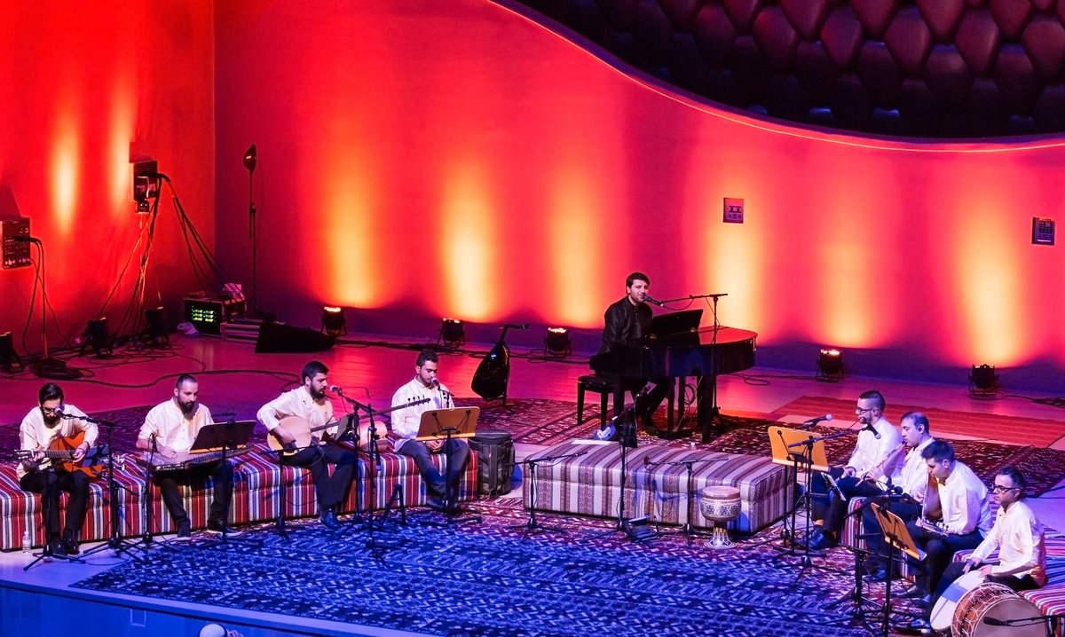 tarafdarsamiyu1's tweet photo. #samiyusuf #kuwait #syliveinkuwait2016 #سامی_یوسف https://t.co/Xgy4dJeb0M