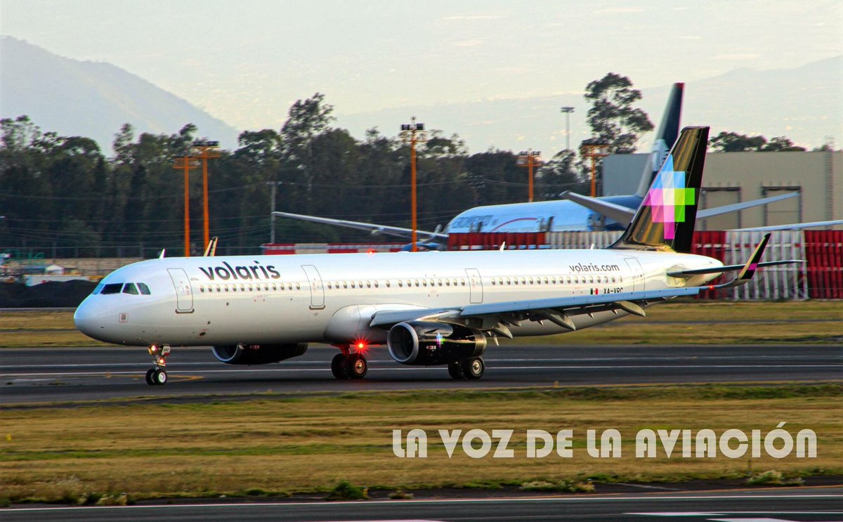 Lavozaviacion's tweet photo. Se aproximan las fiestas !!
-la voz de la aviacion.
#capk #LaVozAviacion https://t.co/xJSJkZSsBD
