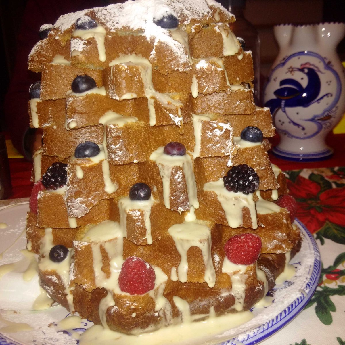 Pannocchio13's tweet photo. Buon #Natale col famoso pandoro farcito alla #cremadiplomatica di casa Bellettini https://t.co/WalHA7DkAx