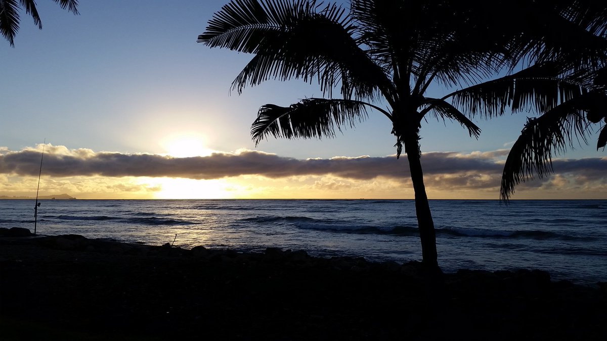 KatherineBH's tweet photo. Earlier this morning. #ChristmasEve sunrise. https://t.co/HzcHSCPsFh